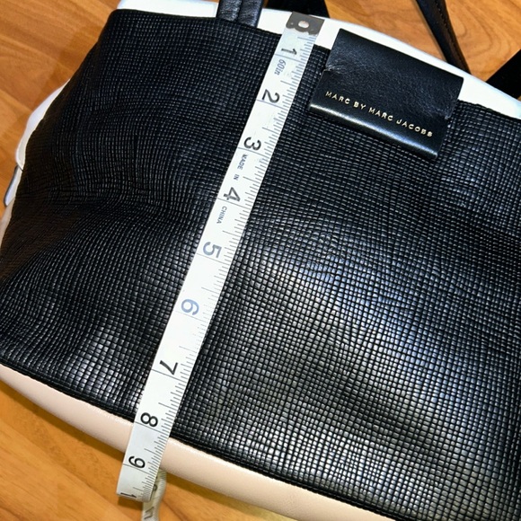 Marc by Marc Jacobs Black And White Leather Bag - Picture 4 of 16